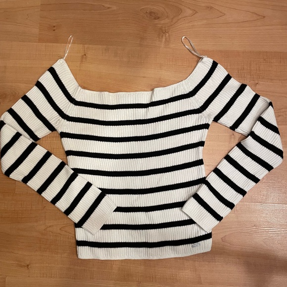 Hollister co off shoulder stripe sweater size L - Picture 5 of 7